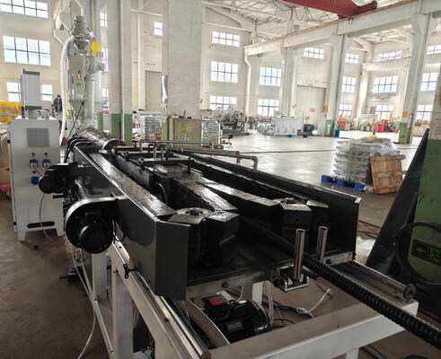 PLC Controlled Single Wall Corrugated Pipe Extrusion Line with Single-screw Design and Steel Water Sleeve Material