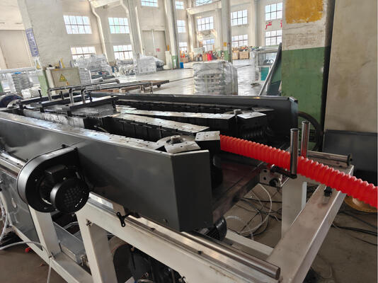 Water Cooling Single Wall Corrugated Pipe Extrusion Line with Siemens Main Motor for Continuous Operation