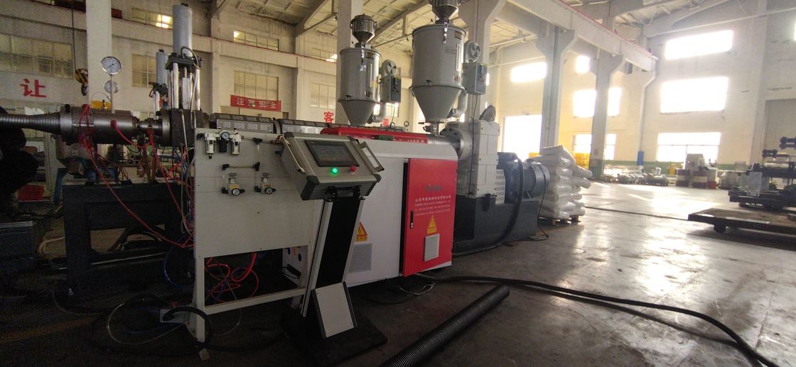 Dây chuyền đùn ống gợn hai thành tự động với Hệ thống điều khiển PLC tiên tiến và 28/36 bộ khuôn cho dải đường kính ống 50mm-200mm