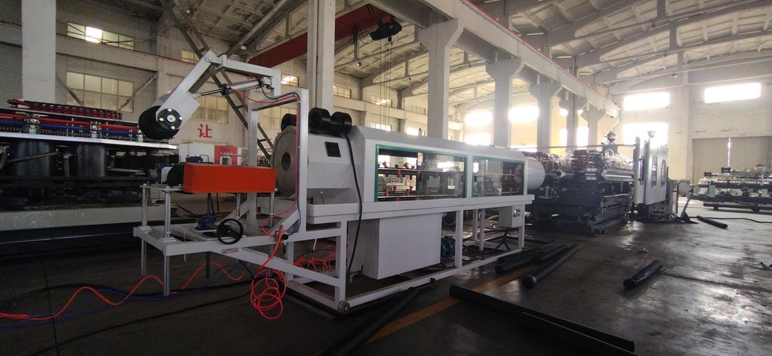 Dây chuyền đùn ống gợn hai thành tự động với Hệ thống điều khiển PLC tiên tiến và 28/36 bộ khuôn cho dải đường kính ống 50mm-200mm