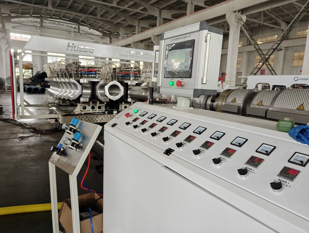 Máy chế tạo ống PVC lồi được tùy chỉnh để sản xuất vật liệu PVC