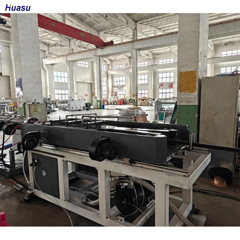 Dây chuyền đùn ống gợn sóng thành đơn với điều khiển PLC, cung cấp vận hành từ bán tự động đến hoàn toàn tự động và các linh kiện điện Schneider/Siemens