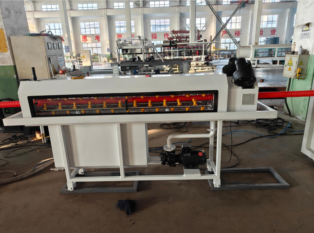 Đường dẫn đẩy ống lợp một tường với hệ thống điều khiển PLC làm mát bằng nước và động cơ chính Siemens