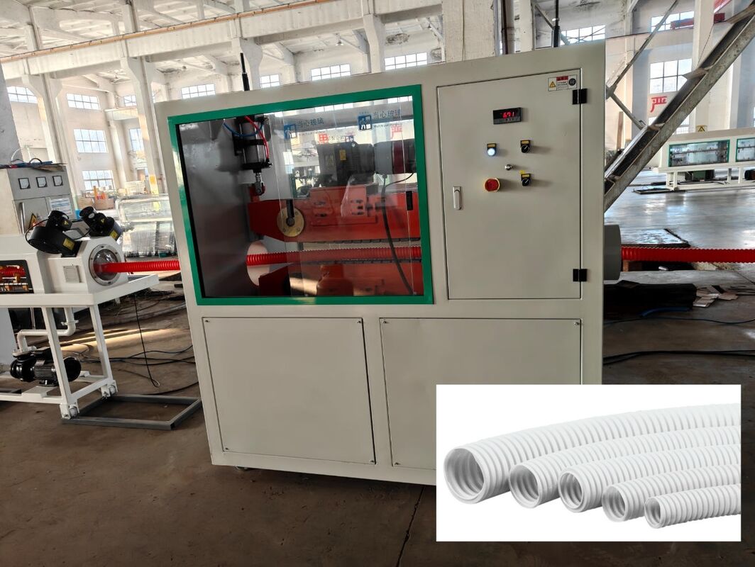 Dây chuyền máy đùn ống nhựa gân xoắn một lớp có điều khiển từ xa, trang bị rơ-le Omron để sản xuất