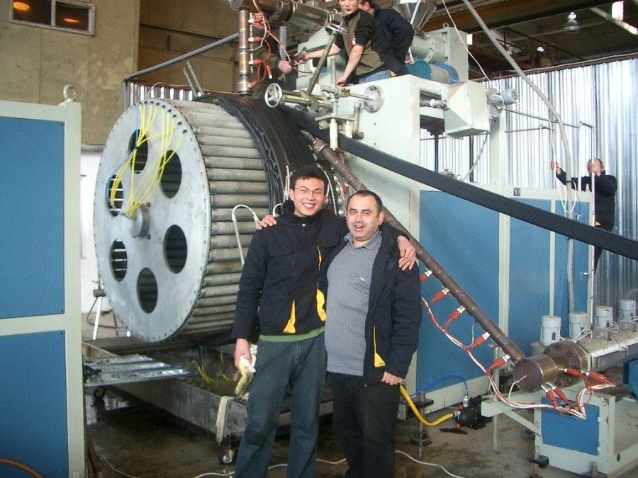 Đường kính lớn Hollowness HDPE ống phun ra dòng tường Spiral Dây chuyền sản xuất ống